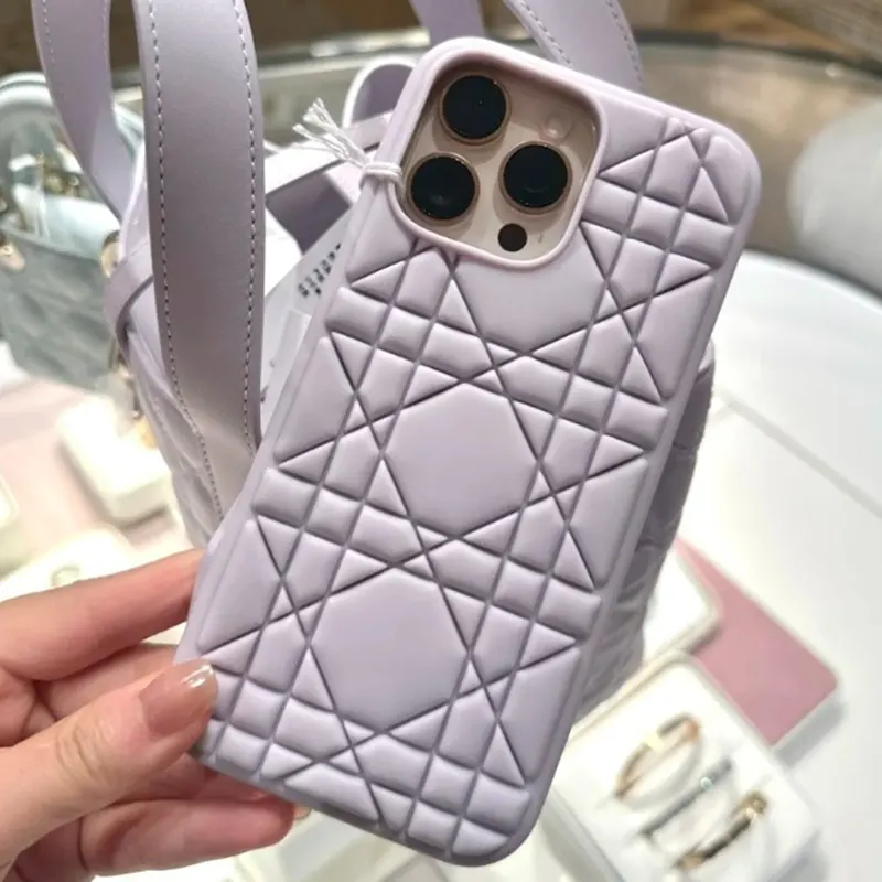 ディオール Travel iPhone 16 Pro Max ケース コピー商品 2色 S8071ZEVL_M848