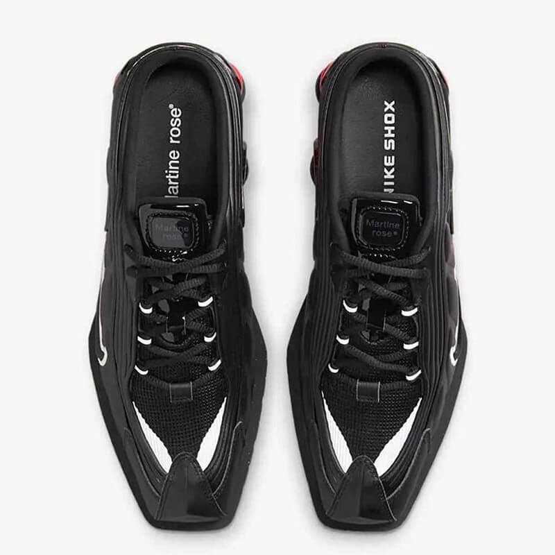 ナイキ マルティーヌローズ  偽物 コラボ SHOX MR4 ショックス DQ2401-001 ストリートモダンな足元で周りの視線を独占♪