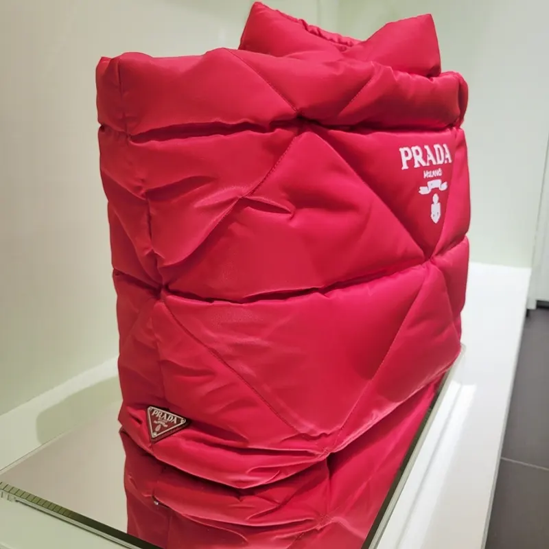 プラダ 付録 2025 プラダ パッド入りRe-Nylon トートバッグ 偽物 3色 pld20250601