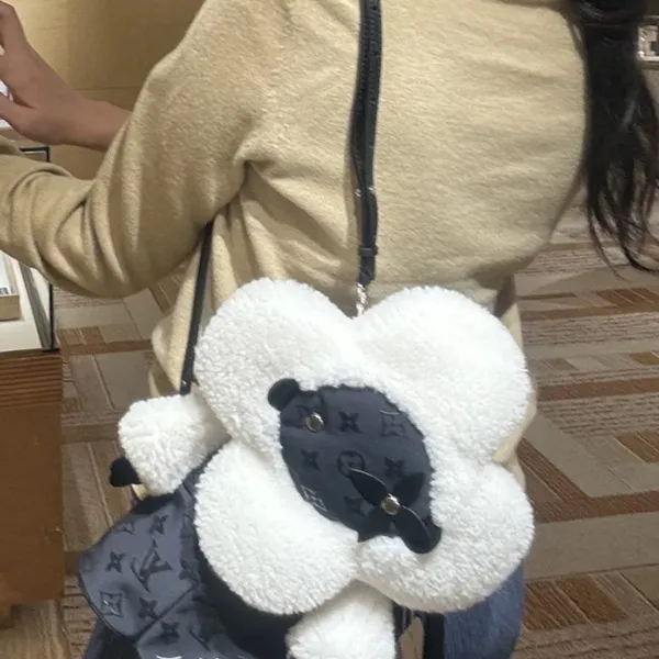 お部屋に飾ってもOK ルイヴィトン コピー ヴィヴィエンヌ・バックパック M11794