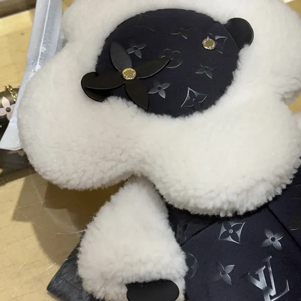 お部屋に飾ってもOK ルイヴィトン コピー ヴィヴィエンヌ・バックパック M11794