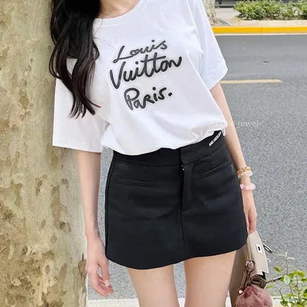 セレブ多数愛用☆＊手書きロゴ＊【ルイヴィトン コピー】グローシグネチャー Tシャツ 1AHK91
