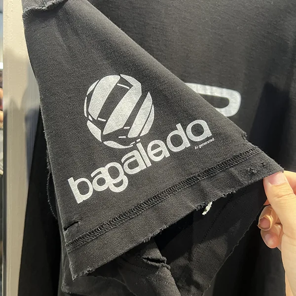 【バレンシアガ】Inside Out ヴィンテージ風 Tシャツ 偽物 787358 TQVG1 1569