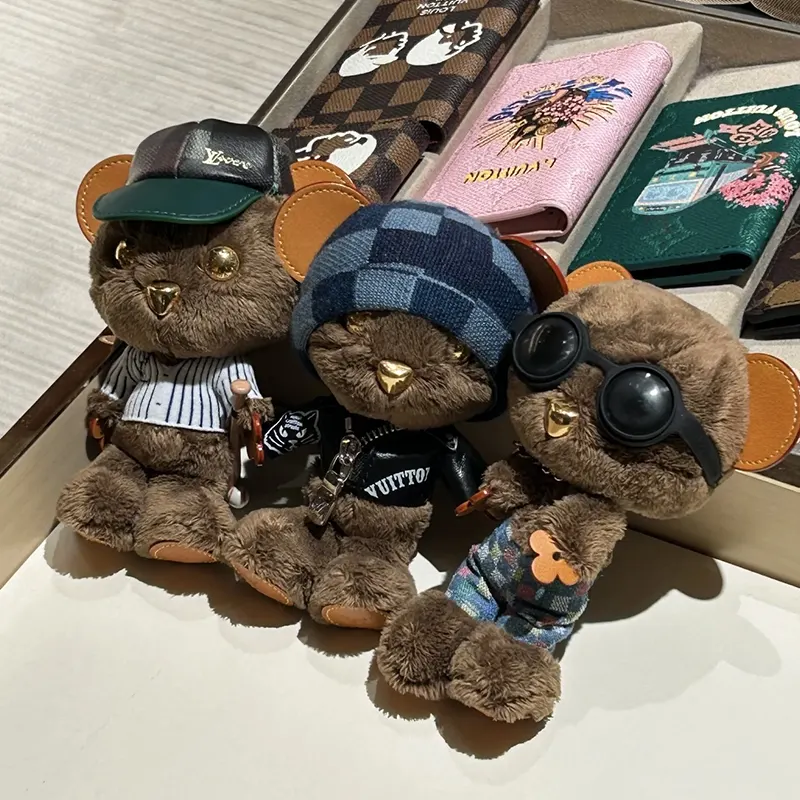 【可愛い】ルイヴィトン バッグ チャームLV ルイ ベア 並行輸入品 4色 M03176