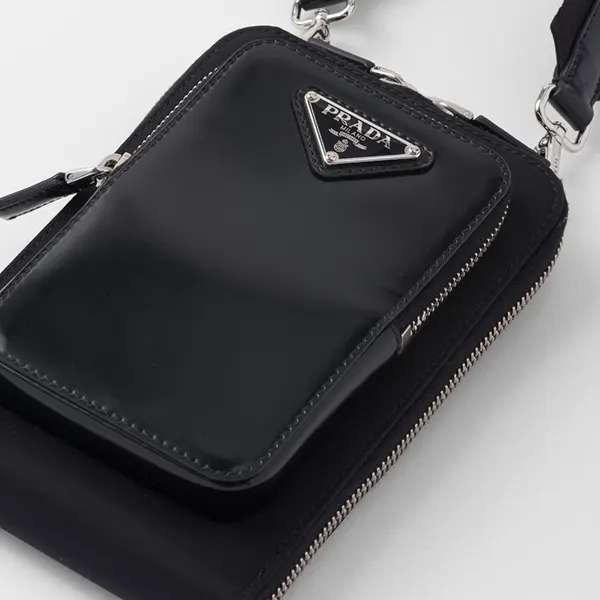 プラダ ブラッシュドレザー スマートフォンケース 2ZT060_789_F0002
