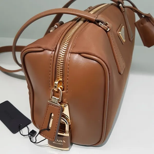 プラダ Re-Nylonレザートップハンドルバッグ 1BB127