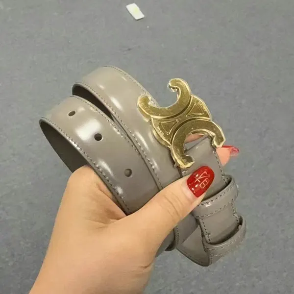 セリーヌ ミディアム トリオンフ ベルト トリヨンレザー 45AK93A01