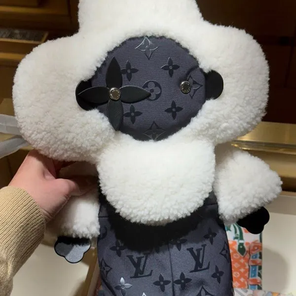 お部屋に飾ってもOK ルイヴィトン コピー ヴィヴィエンヌ・バックパック M11794