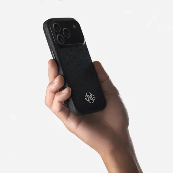 ゴールドコンセプト 偽物 iPhone 17ケース サフィアーノレザーロゴ gd20250903