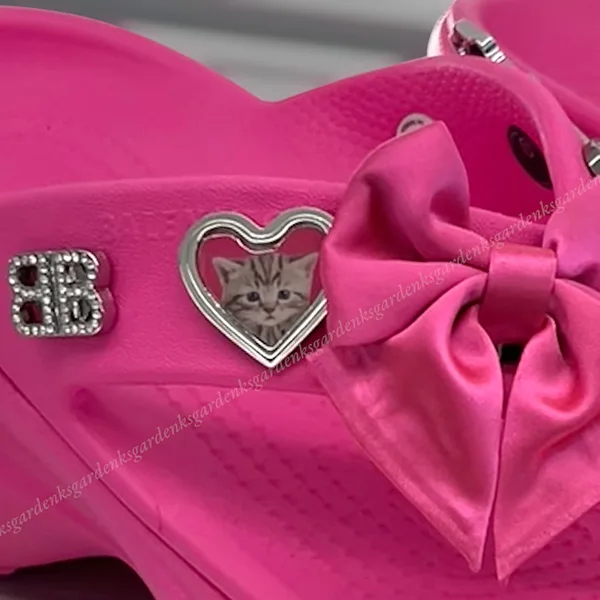 限定コラボ！バレンシアガ CROCS トング 偽物 JIBBITZ