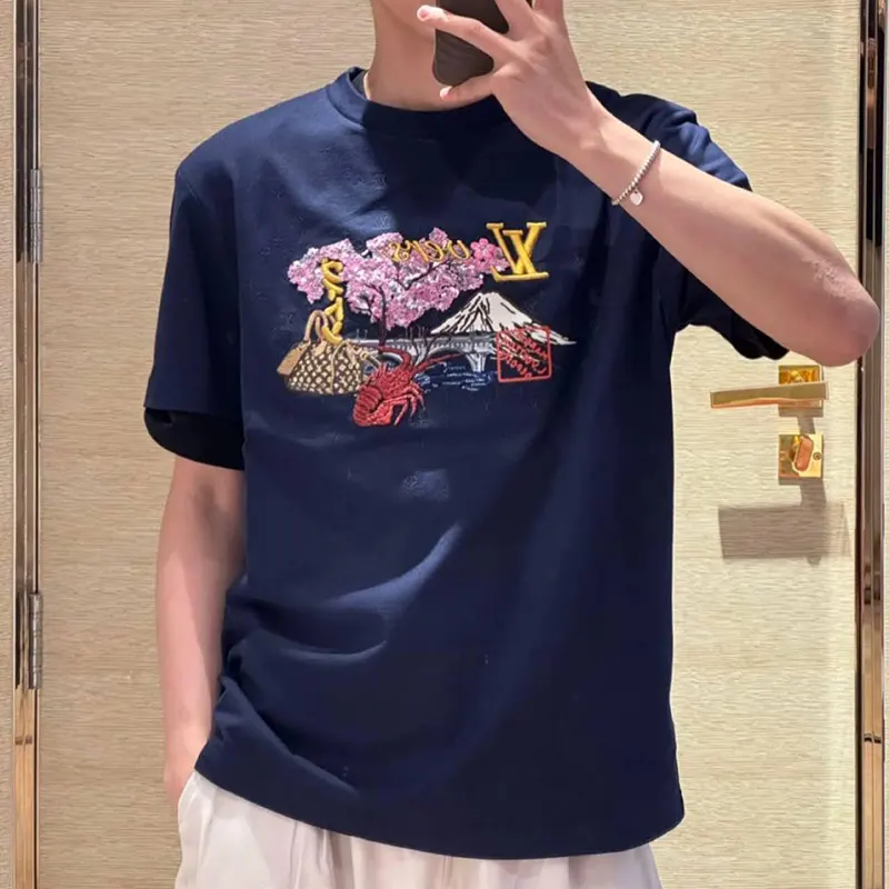 【限定コラボ☆】ルイヴィトン ロゴ刺繍エンブロイダリーTシャツ フェイク 1AIMKT