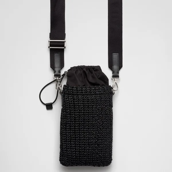 素敵なプラダ◆ラフィア風クロッシェ スマホショルダー ロゴ pd25913