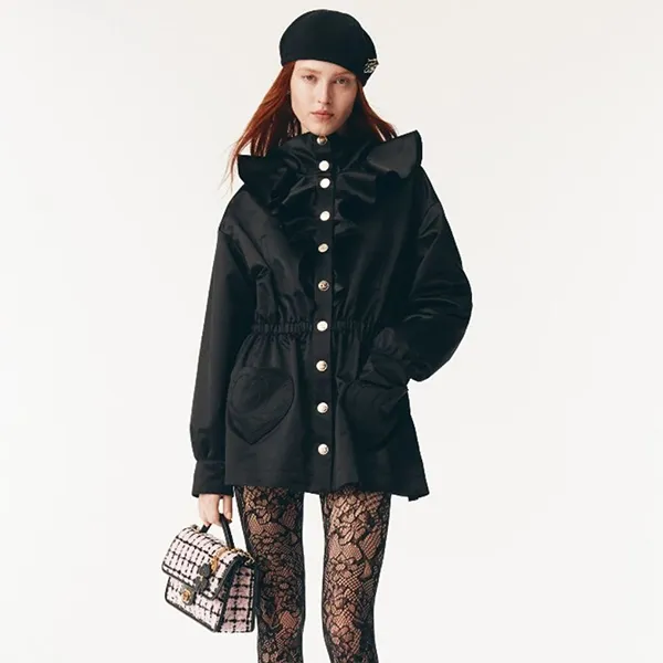 25/26AW しなやかな光沢♡【シャネル】シルクサテンパーカー 偽物 P80435-V72785-94305