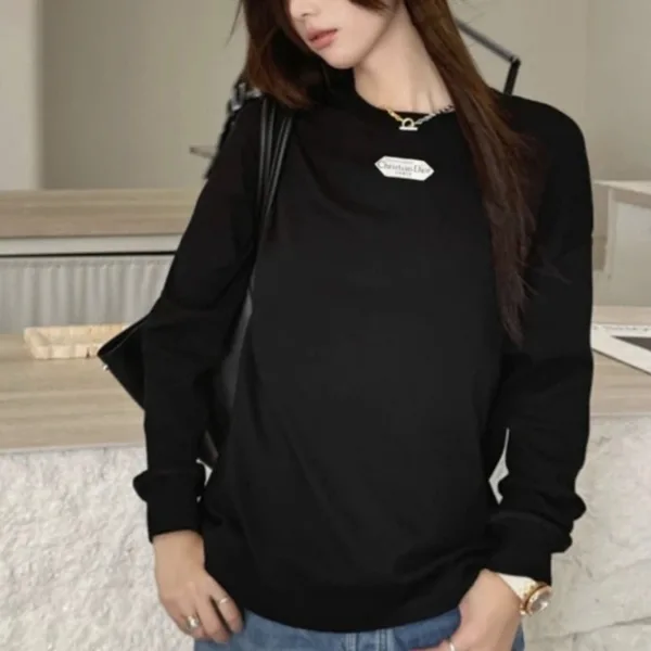 流行り廃りのない【シンプルで使える】ディオール Paris ロング Tシャツ 543J609A0847