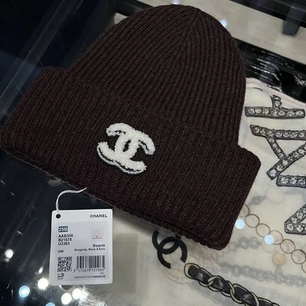 【シャネル】毎年即完売　ロゴニット帽　秋冬の必須アイテム 3色 AAB308