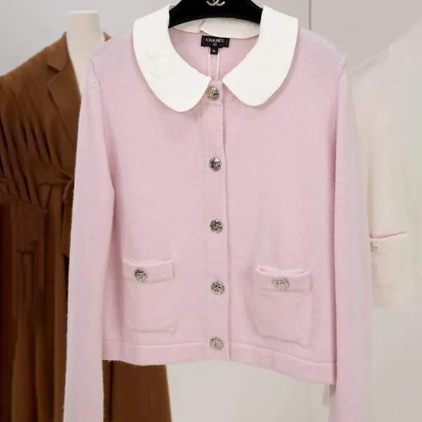 男女兼用◆クラシカルな襟が可愛い シャネル カーディガン コピー 25B 長袖 トップス P80139 K11594 94305
